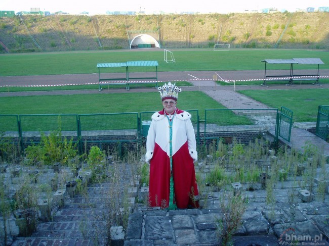 <p>Na zgliszczach Stadionu Xlecia w Warszawie.</p>